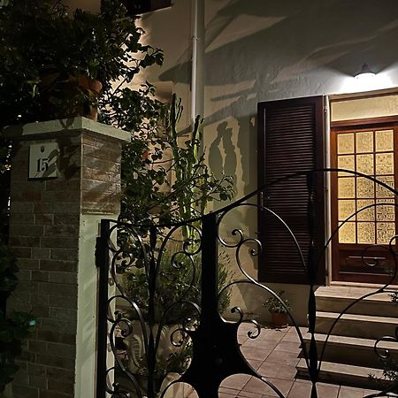 Tap Apartments - In Independent House With Private Garden Alghero Exterior photo